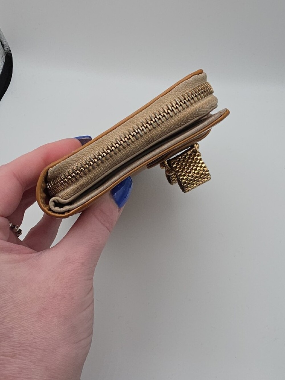 Christian Louboutin Tan Patent Bow Studded Compact Wallet (VERY GOOD)✨️ - Picture 6 of 15